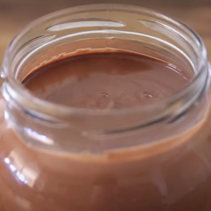 Chocolate Hazelnut Spread (Homemade Nutella)