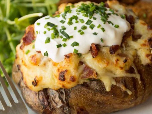 Delicious Jalapeño Popper Loaded Potatoes