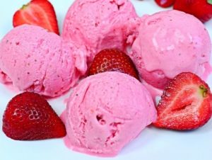 Easy Homemade Strawberry Ice Cream Recipe