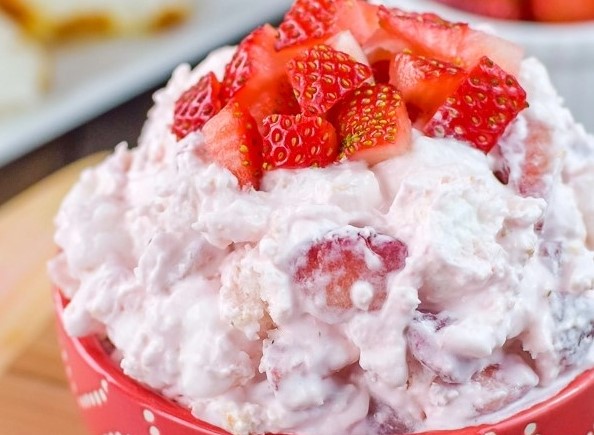 Fresh Strawberry Shortcake Fluff Salad