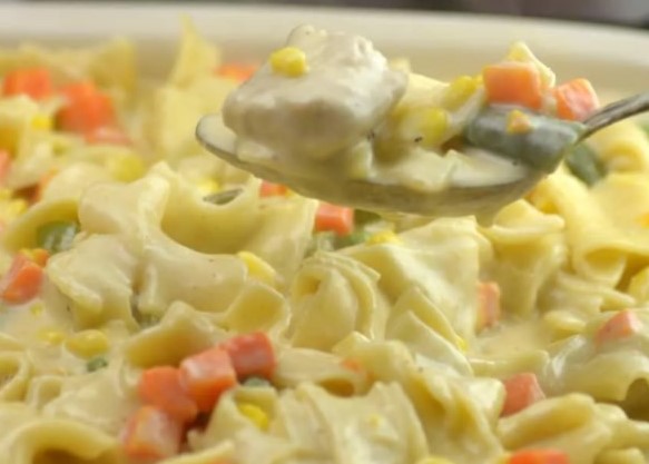 Easy Instant Pot Chicken PotPie Casserole