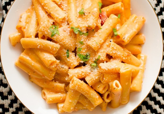 Dump and Start Instant Pot Creamy Ziti