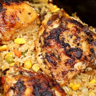 EASY Slow Cooker Chicken and Rice