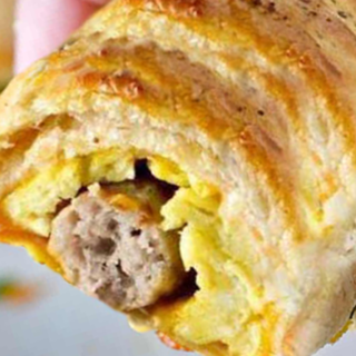 Sausage, Egg and Cheese Breakfast Roll-Ups Recipe