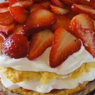 EASY Strawberry Shortcake Recipe